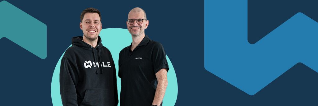 Print2EDI: The perfect addition to your order management A blue background with Steffen Hauptmann and Steffen Seufert in the foreground.