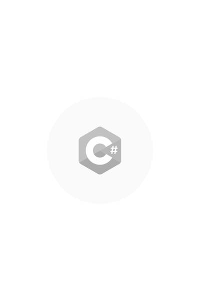 Ein dunkelgraues Logo C# auf hellgrauem Kreis.